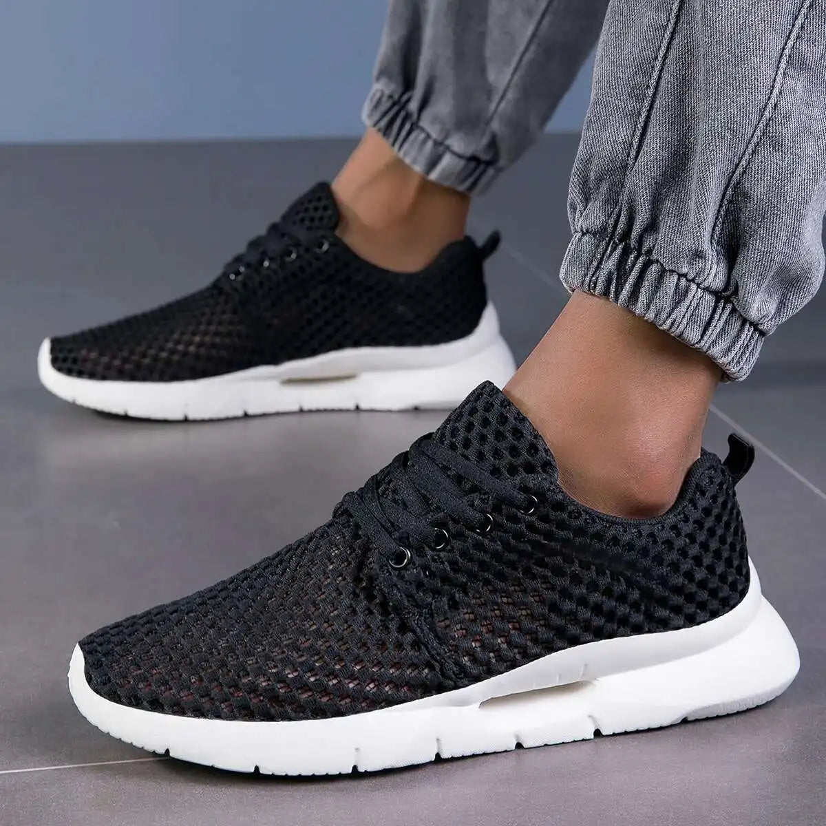 AERO MESH SNEAKER